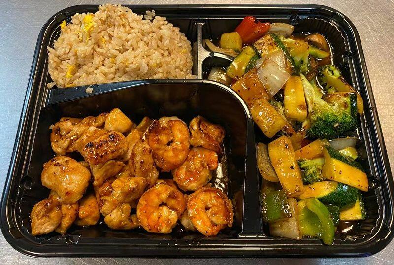 Chicken& Shrimphibachi